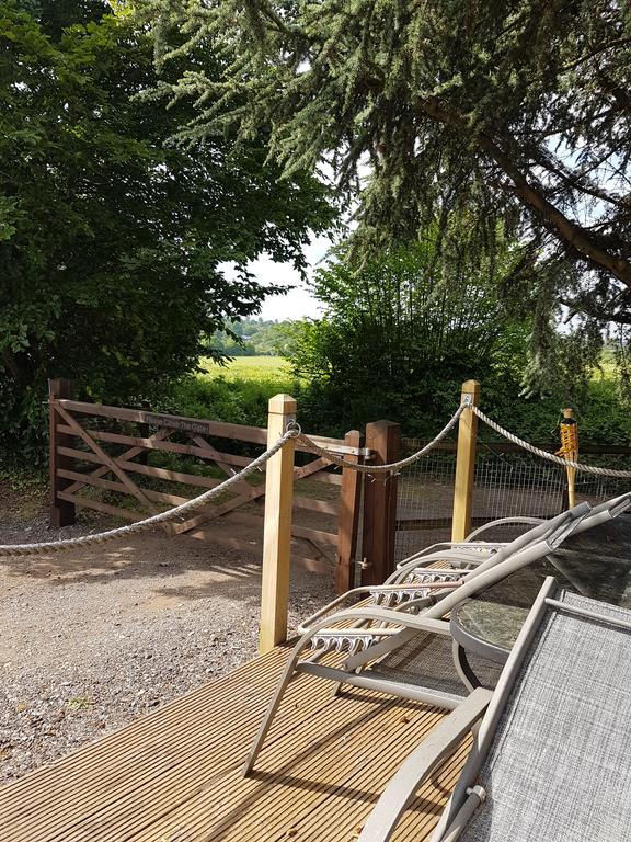 Latchmead Bed & Breakfast Stansted Mountfitchet Exterior photo