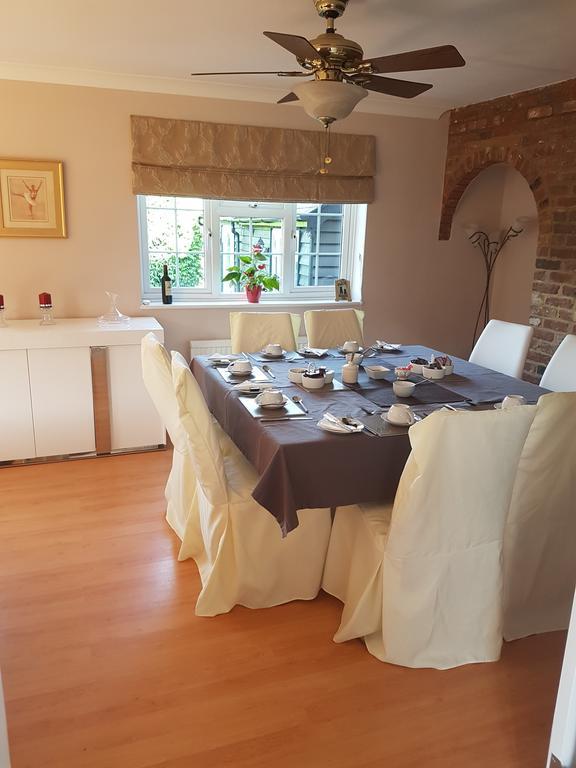 Latchmead Bed & Breakfast Stansted Mountfitchet Exterior photo