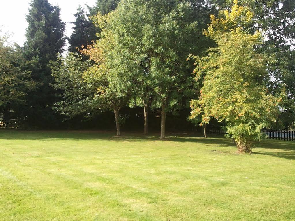 Latchmead Bed & Breakfast Stansted Mountfitchet Exterior photo