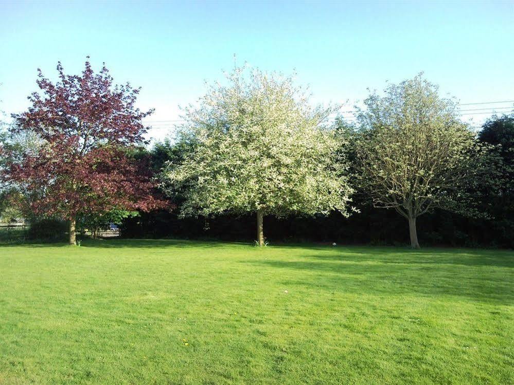 Latchmead Bed & Breakfast Stansted Mountfitchet Exterior photo